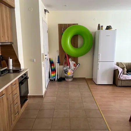 Noks - Marina View Апартамент