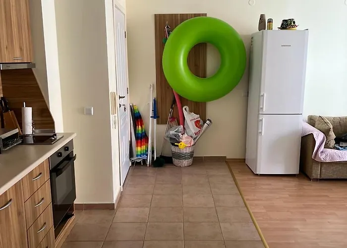 Noks - Marina View Апартамент